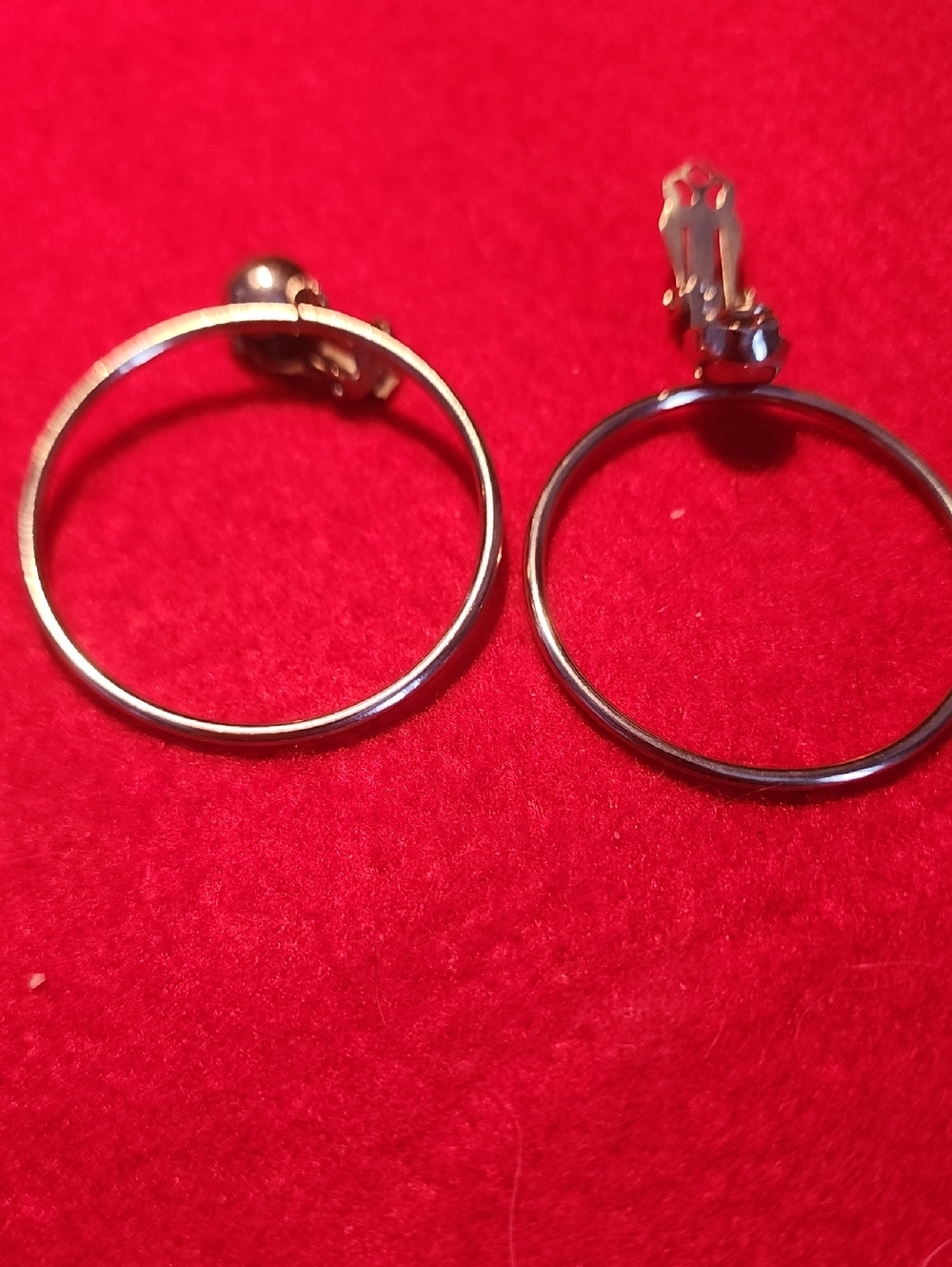 Vintage Classic Silver Hoop Clip-On Earrings - Silver